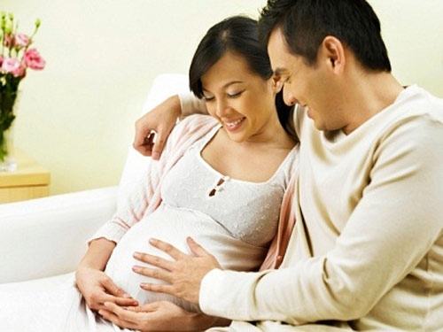 Sự phát triển của bé và những biến đổi ở cơ thể mẹ bé