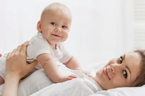 Cách chăm sóc thật tốt cho các trẻ sơ sinh 4-5-6 tháng tuổi