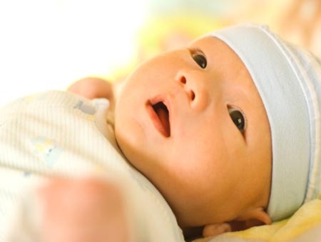Cách nhận biết vàng da sinh lý và vàng da bệnh lý ở trẻ sơ sinh