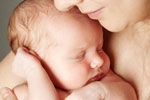 Hiệu ứng kỳ diệu khi trẻ sơ sinh tiếp xúc với da mẹ