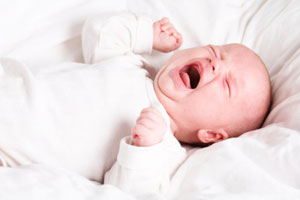 Cách khắc phục trẻ sơ sinh khóc dạ đề