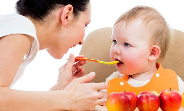 Thực đơn chuẩn dinh dưỡng cho trẻ 6 tháng tuổi