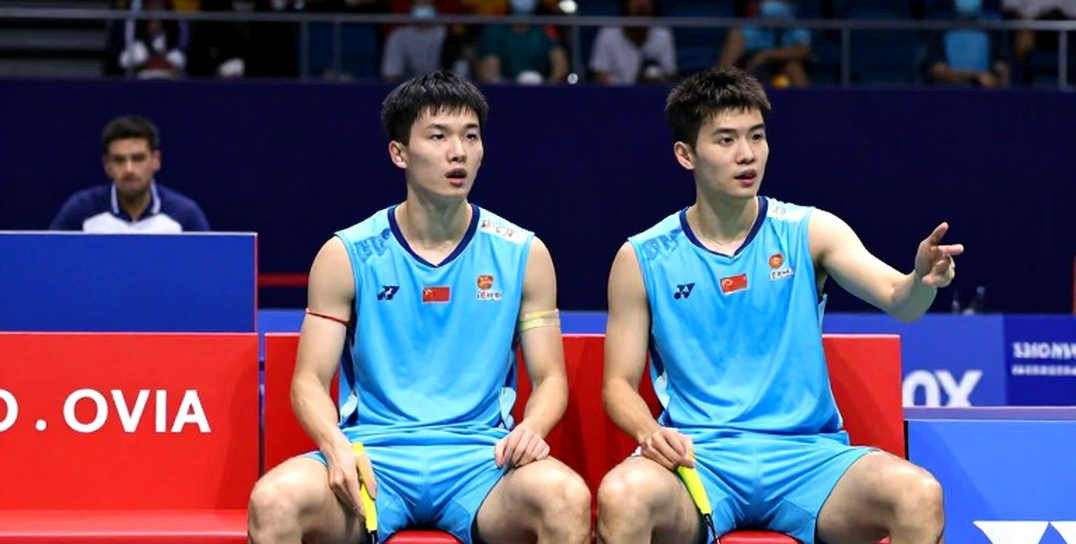 Lợi thế sân nhà trong esports: Tiếng ồn, độ trễ và một ẩn số bị đặt sai