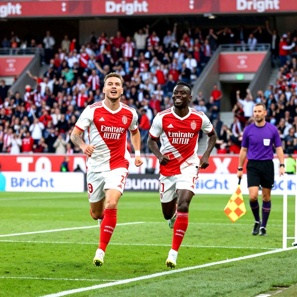 Derksen gọi Van Dijk là 'trẻ con' — nhưng cái bẫy tu từ mới là kẻ đứng sau màn kịch