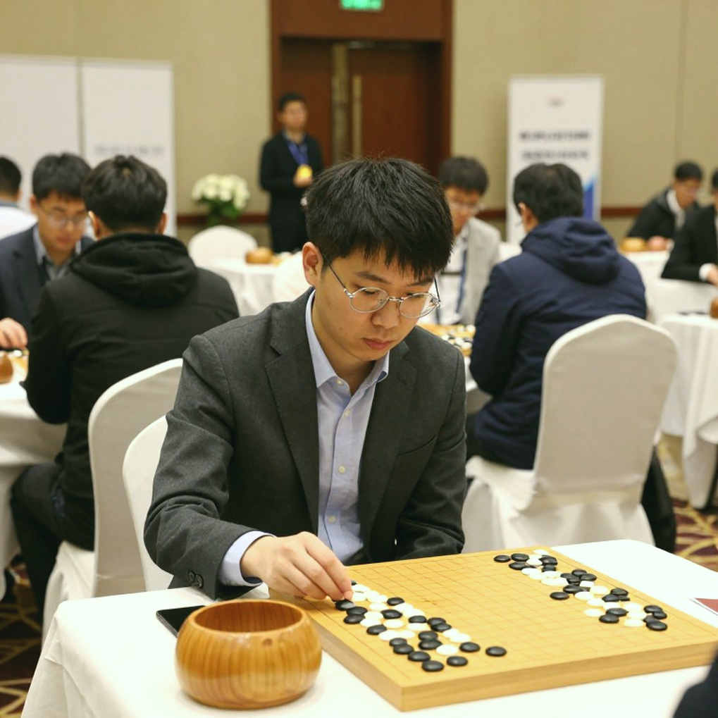 ChessBase Magazine số 225: ván Sicilian nằm trên tiêu đề, Prague nằm trong nội dung