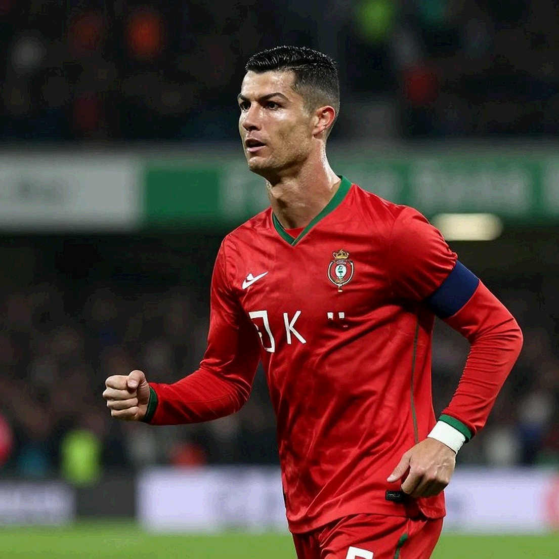 Bản ghi vỡ ở Stamford Bridge: cậu thủ môn trẻ, tấm thẻ thứ hai và lớp trầm tích chưa ai kiểm chứng