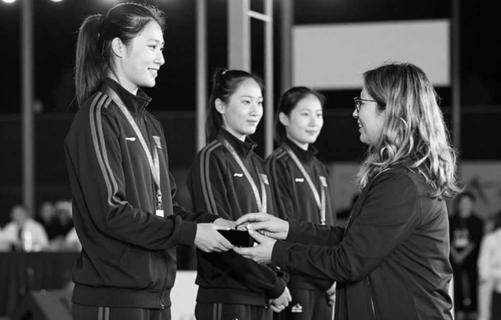Hồng Lệ và Anh Khôi vô địch Hanoi Techcombank Marathon mùa 5: Một giải chạy cộng đồng có lớp elite mời