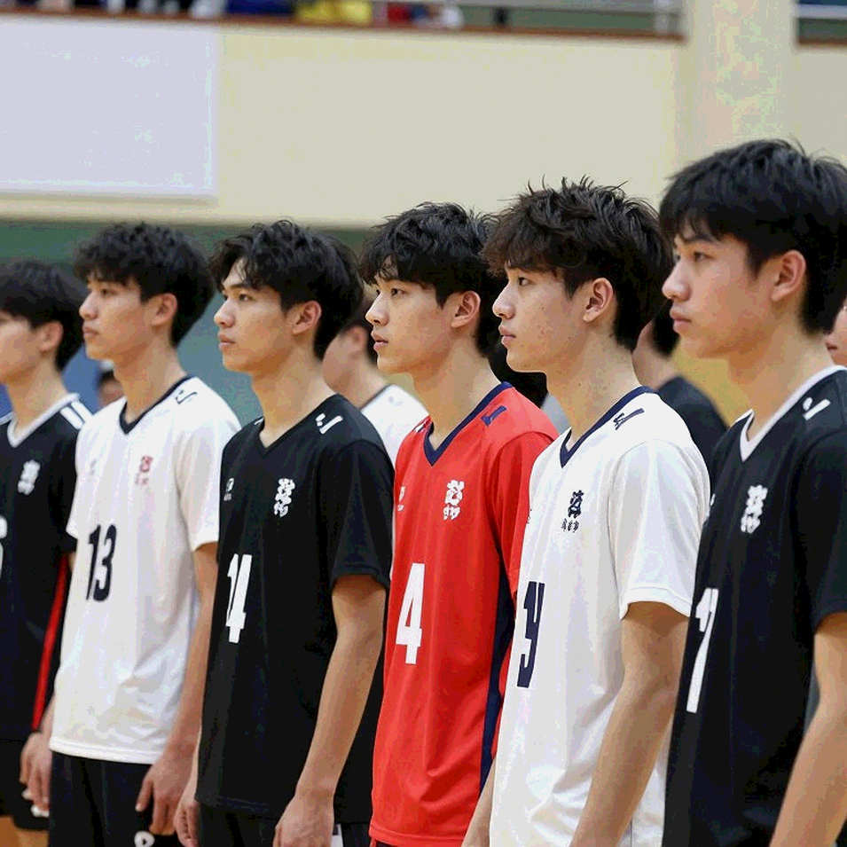 Cúp Bóng Chuyền Nam Châu Á 2026: Cậu bé 13 tuổi Qatar gây sốt với 12 điểm, Thái Lan thắng Qatar 3-0, Trung Quốc thắng hẹp Ấn Độ