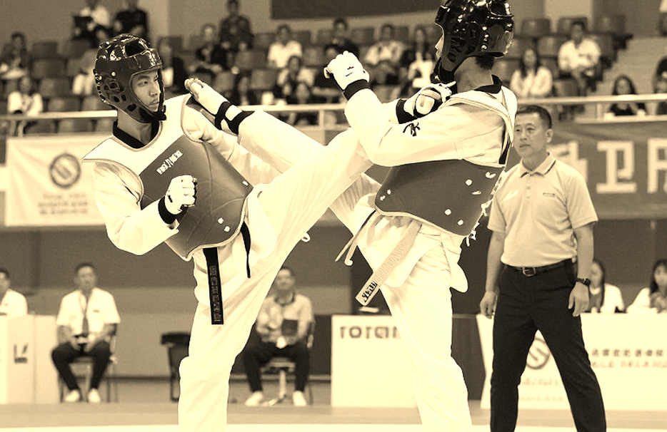 Eight Layers of Decoding a Fight: What the Scorecard Never Tells
