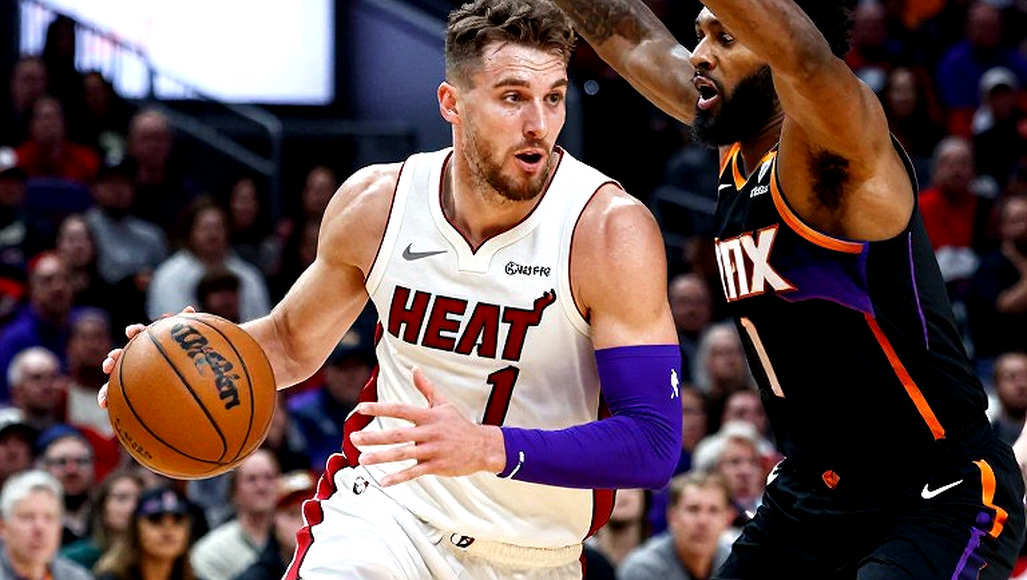 Thomas Walkup rời Olympiacos tới Dubai Basketball: Bản hợp đồng 9,6 triệu USD và bài toán thuế chưa có lời giải