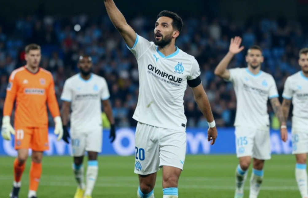 Leeds và bản thiết kế của Daniel Farke: Sự kiên định có kiểm soát và cái bẫy mùa giải thứ hai Leeds và bản thiết kế của Daniel Farke: Sự kiên định có kiểm soát và cái bẫy mùa giải thứ hai