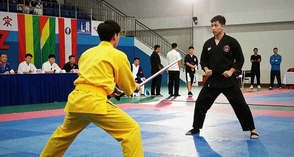 Thị trường chuyển nhượng VĐV Việt Nam: Khi nguồn dữ liệu trống rỗng và câu chuyện thể thao bị đứt gãy giữa dòng Thị trường chuyển nhượng VĐV Việt Nam: Khi nguồn dữ liệu trống rỗng và câu chuyện thể thao bị đứt gãy giữa dòng