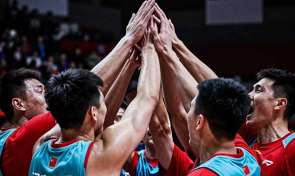 Khoảng cách giàu nghèo V.League: Bảng xếp hạng được viết bằng dòng tiền chủ tịch