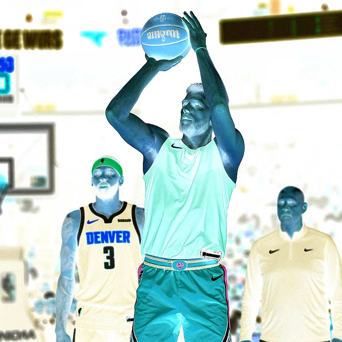 55 điểm cách biệt trước Macau: chiến thắng của TNT và câu hỏi không ai dám hỏi về Rondae Hollis-Jefferson