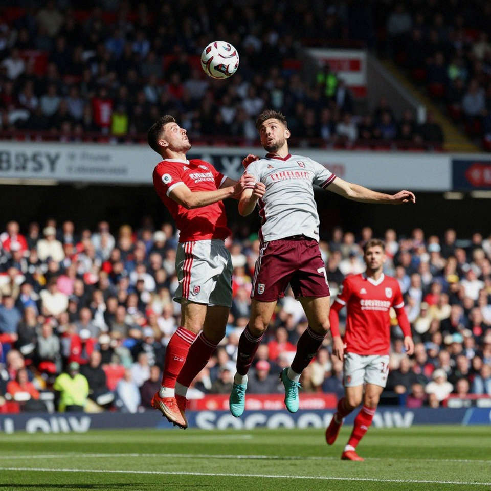 Van Dijk, ba trận sạch lưới và niềm tin cần được kiểm chứng